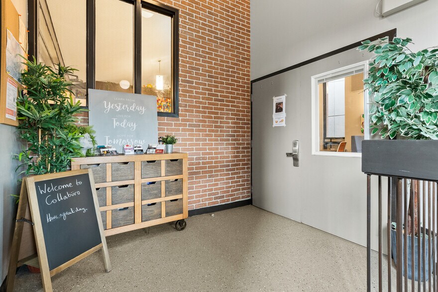More Photos Of 499 Preston St, Ottawa Religious Facility For Sale