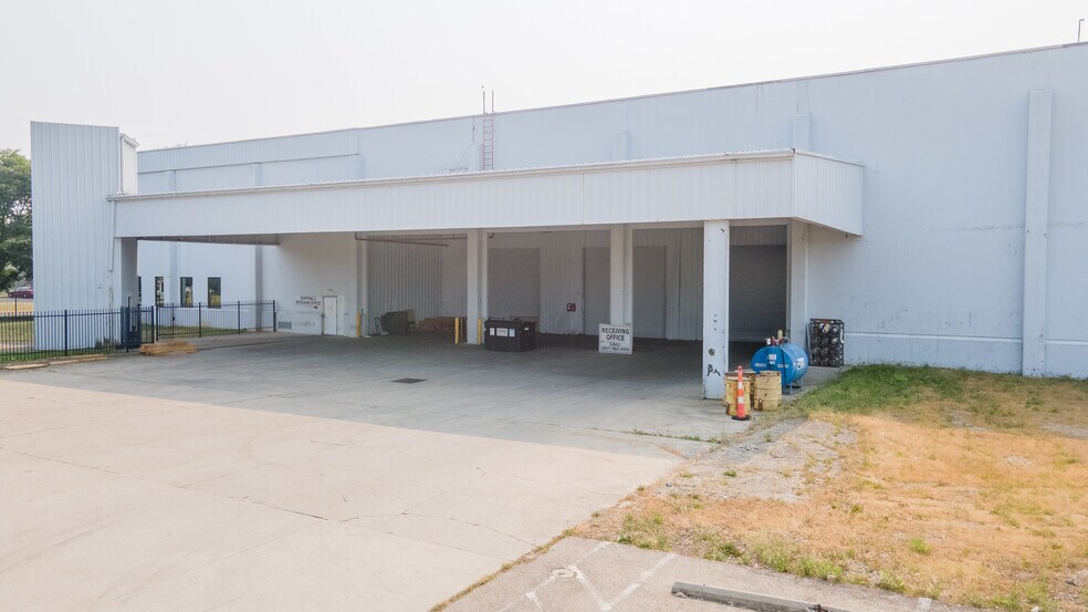 More Photos Of 2333 Mccall St, Dayton Warehouse For Lease