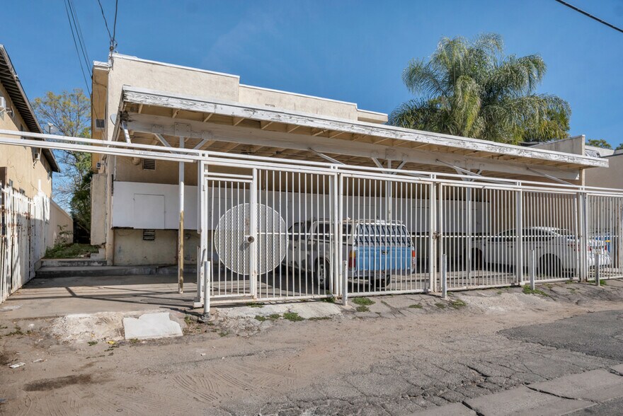 More Photos Of 17926 Schoenborn St, Northridge Apartments For Sale