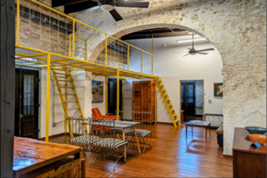 More Photos Of 828 E 15th St, Brownsville Office For Sale