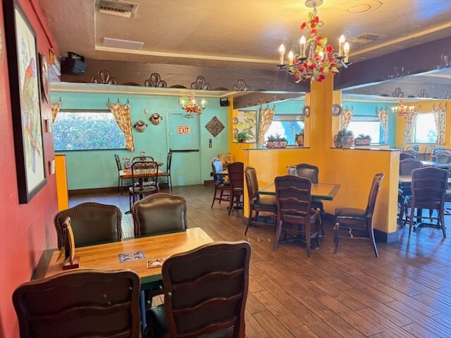 More Photos Of 1964 W Foothill Blvd, Upland Restaurant For Sale