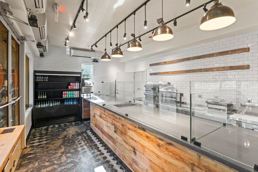 More Photos Of 610 E Roosevelt St, Phoenix Storefront Retail Residential For Sale