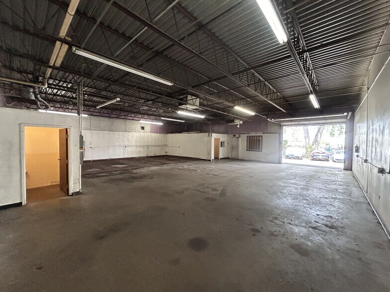 More Photos Of 6301 Welcome Ave N, Minneapolis Light Manufacturing For Lease