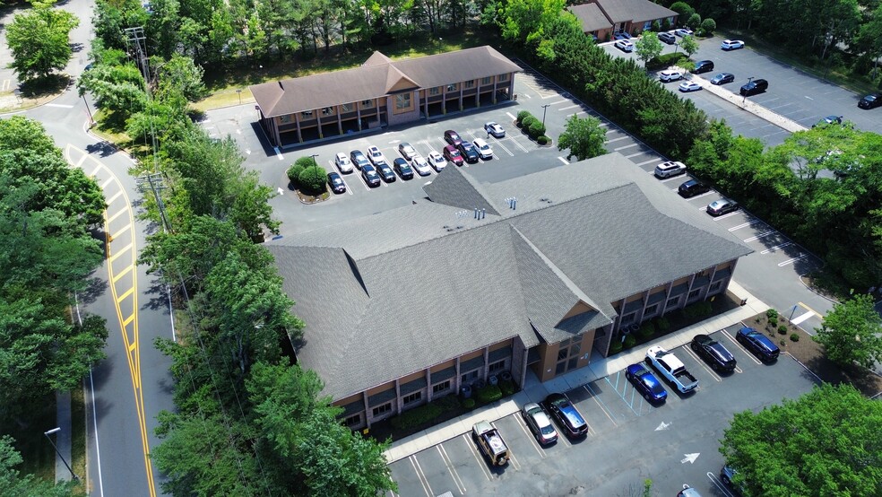 More Photos Of 802 W Park Ave, Ocean Office For Lease
