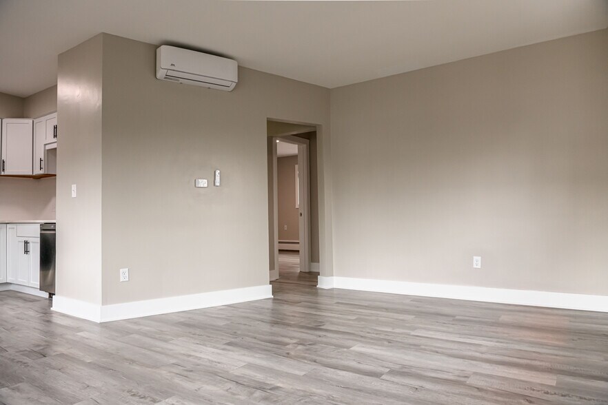 More Photos Of 320 Koch Ave, Ann Arbor Apartments For Sale