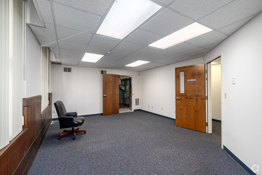 More Photos Of 114 W Main St, New Britain Unknown For Sale