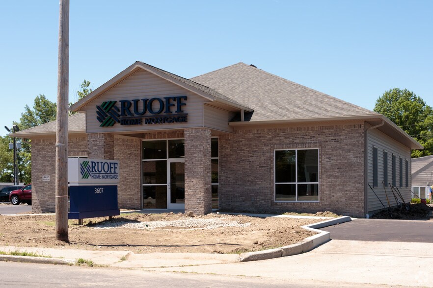Primary Photo Of 3607 N Wheeling Ave, Muncie Office For Sale