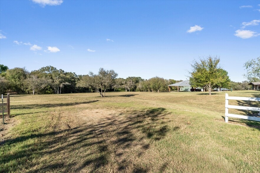 More Photos Of 1092 FM 3000, Elgin Specialty For Sale