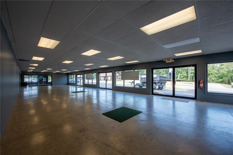 More Photos Of 2118 River Rd, North Apollo Auto Dealership For Sale