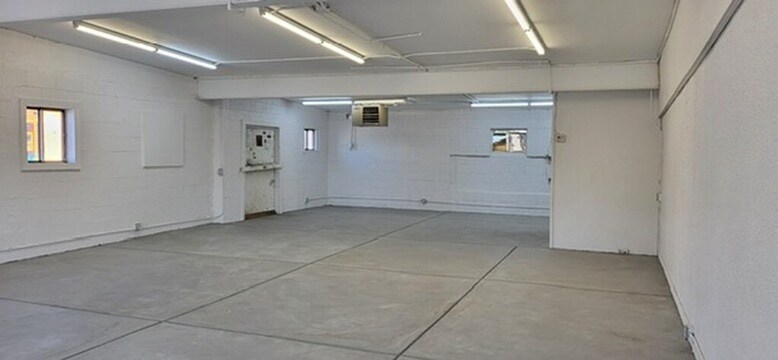 More Photos Of 11501-11507 W Colfax Ave, Lakewood Freestanding For Lease