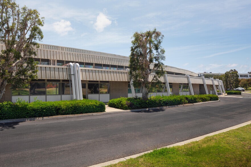 More Photos Of 3550 General Atomics Ct, San Diego Research And Development For Lease