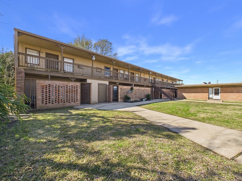 More Photos Of 1349 Jefferson Dr, Port Arthur Apartments For Sale