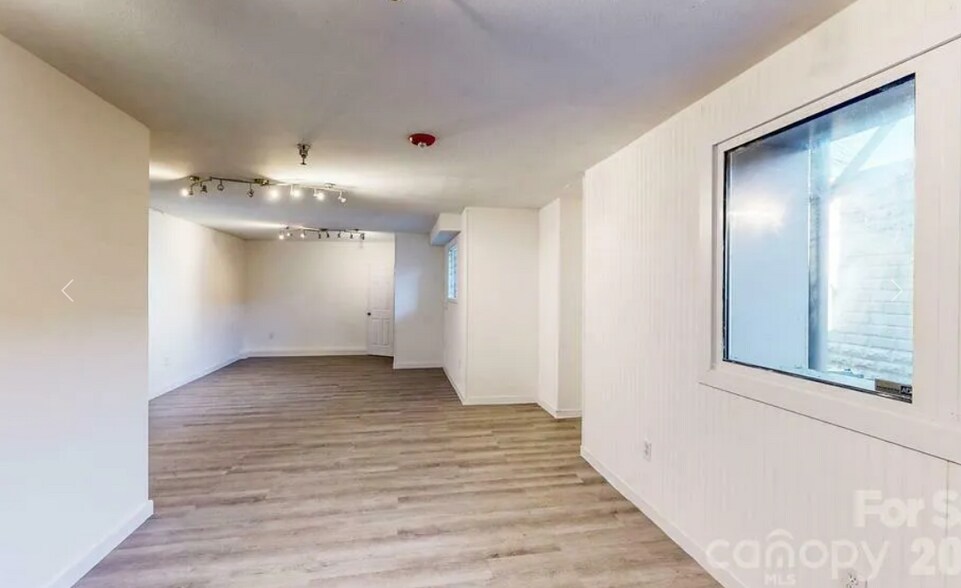 More Photos Of 124 College St, Asheville Office Residential For Sale