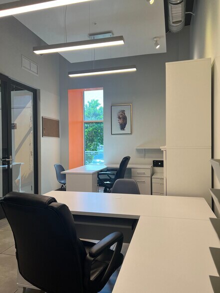 More Photos Of 7500 NW 25th St, Miami Office For Sale