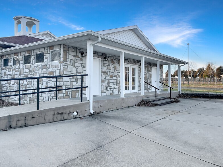 More Photos Of 2982 Harvey Bowden Rd, Paris Winery Vineyard For Sale