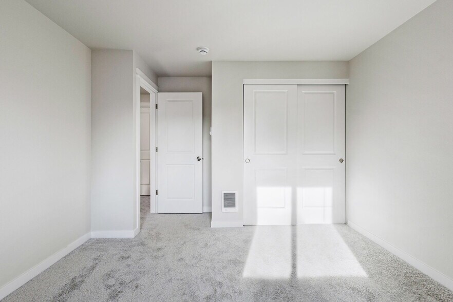 More Photos Of 3619 Green River Rd, Sweet Home Multifamily For Sale