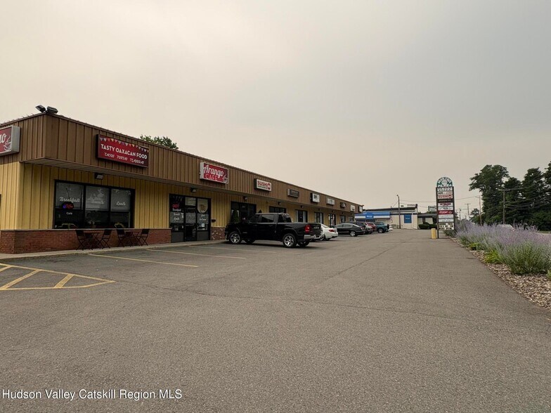 Primary Photo Of 1076-1090 Morton Blvd, Kingston Storefront Retail Office For Lease