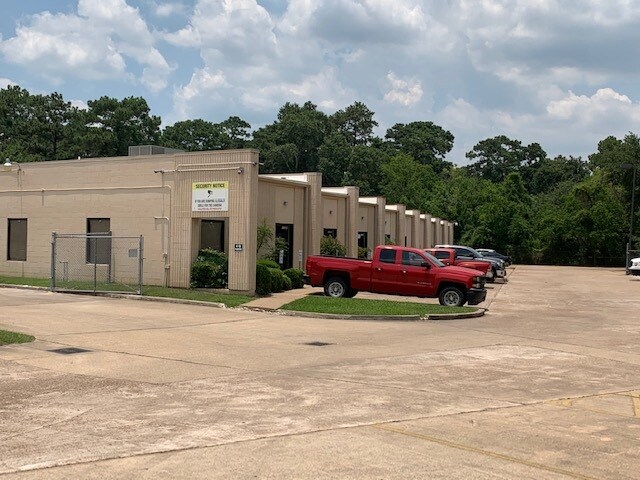 More Photos Of 11502 Cypress North Houston Rd, Cypress Light Distribution For Lease