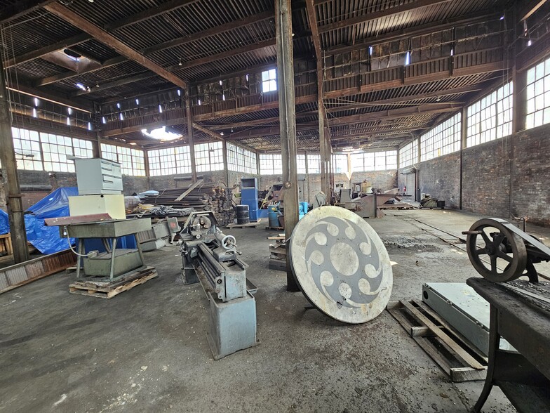 More Photos Of 4445 Kings Run Dr, Cincinnati Warehouse For Sale