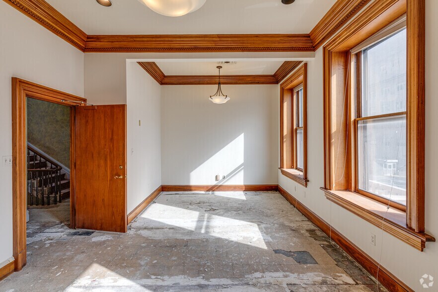 More Photos Of 471-473 H St NW, Washington Office Residential For Sale