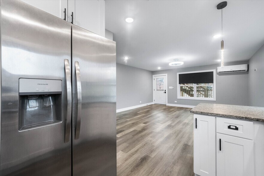 More Photos Of 1016 S State St, Lockport Apartments For Sale