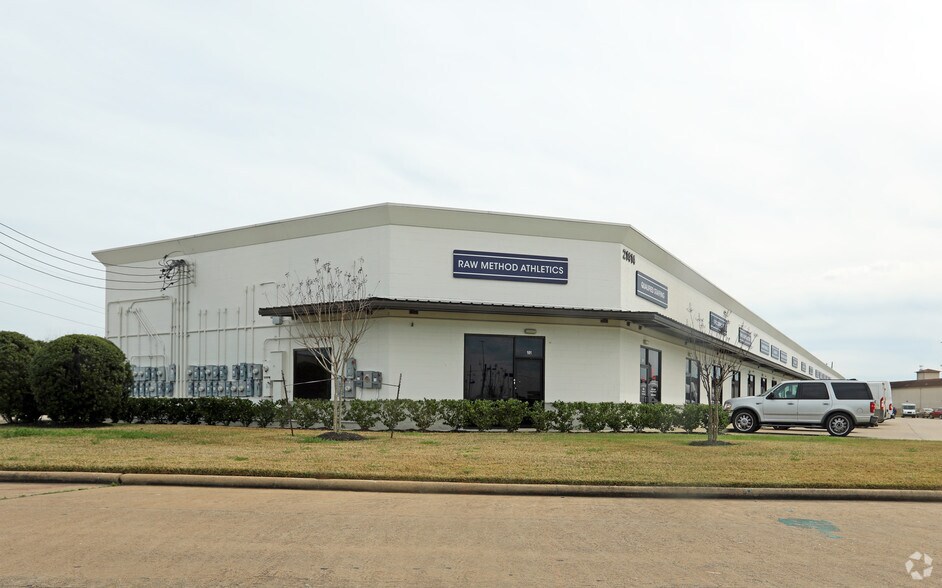 More Photos Of 21414 Julie Marie Ln, Katy Warehouse For Lease