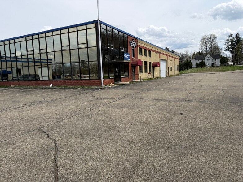 More Photos Of 2636 S Work St, Falconer Manufacturing For Lease