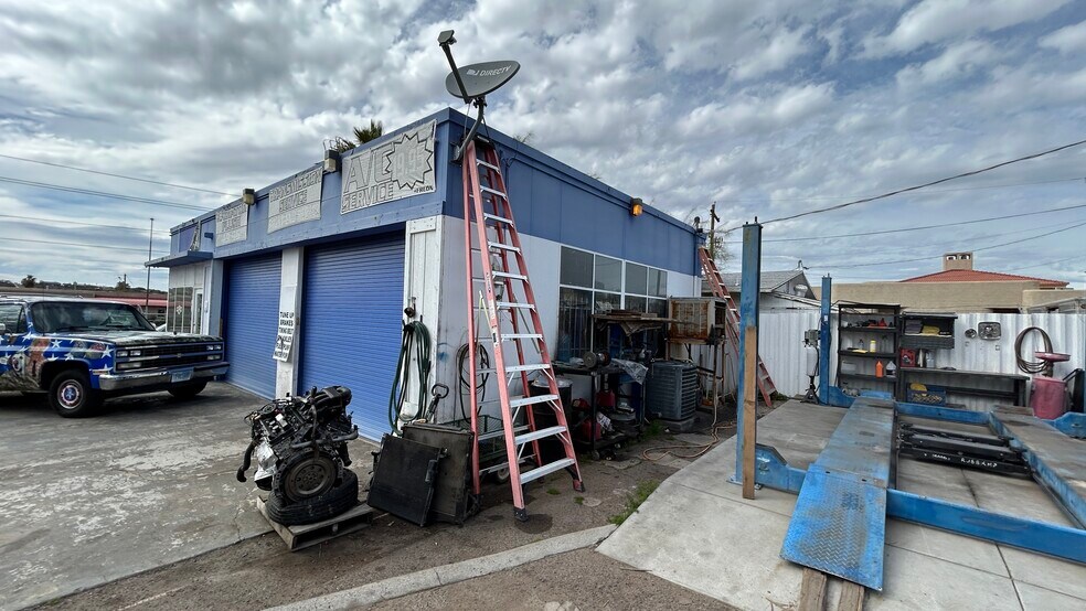 More Photos Of 13623 N Cave Creek Rd, Phoenix Auto Repair For Sale