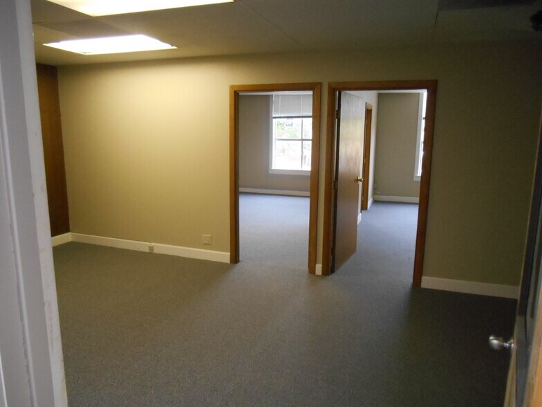 More Photos Of 8535-8539 N Lombard St, Portland Storefront Retail Office For Sale