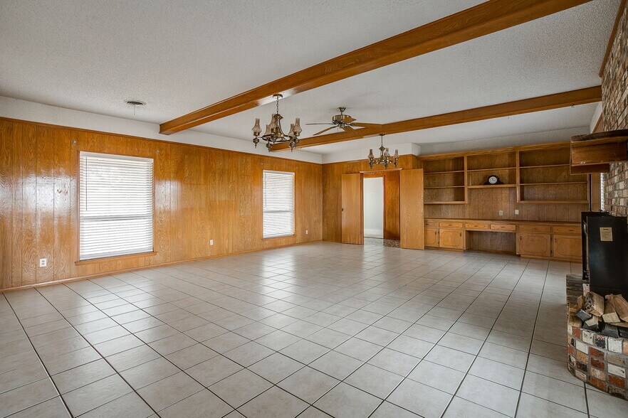 More Photos Of 938 County Road 3341, Paradise Land For Sale