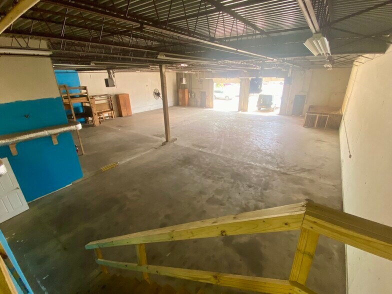 More Photos Of 1051 Cannons Ct, Woodbridge Industrial For Lease