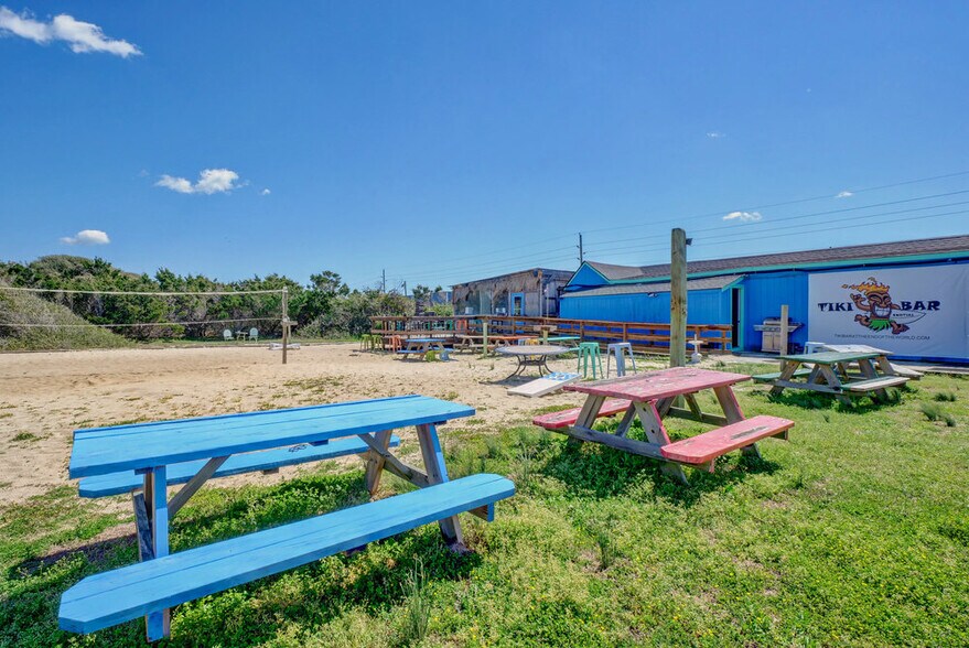 More Photos Of 2181 New River Inlet Rd, North Topsail Beach Convenience Store For Sale