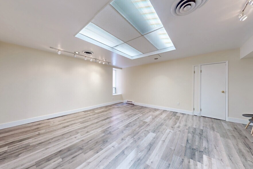 More Photos Of 66 Gerrard St E, Toronto Storefront Retail Office For Lease
