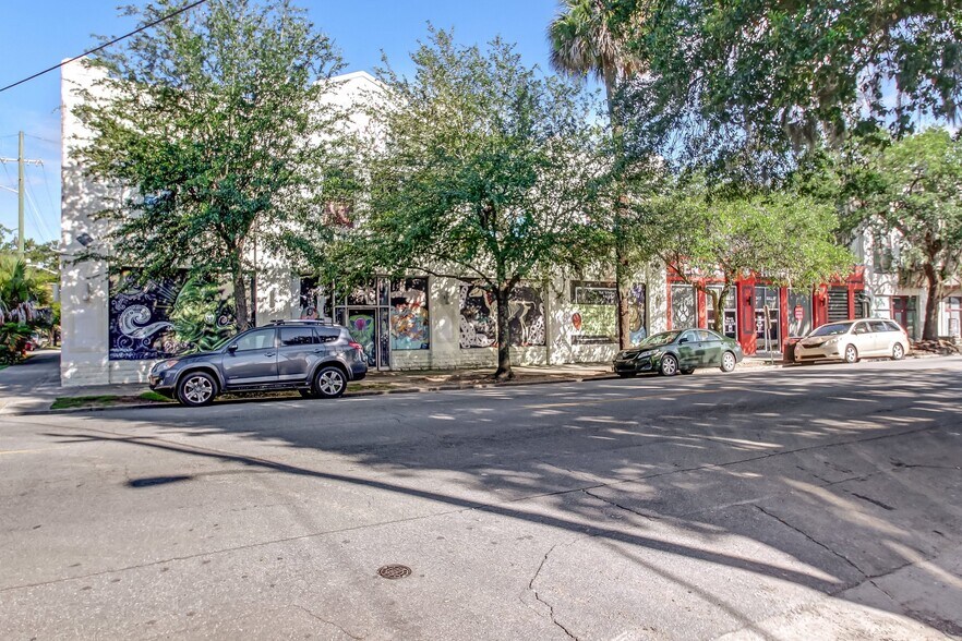 More Photos Of 422 W 43rd St, Savannah Storefront Retail Office For Sale