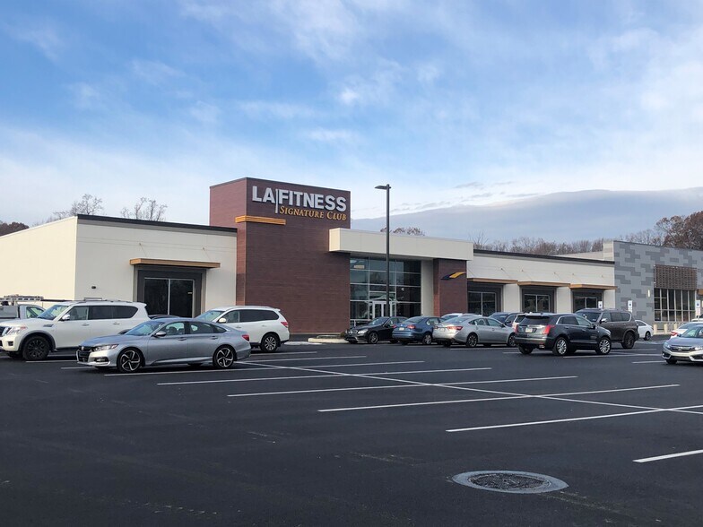 More Photos Of 2180 W Chester Pike, Broomall Unknown For Lease