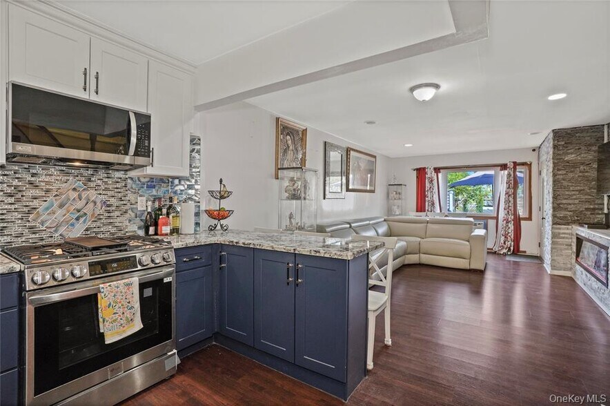 More Photos Of 6536 Metropolitan Ave, Middle Village Apartments For Sale