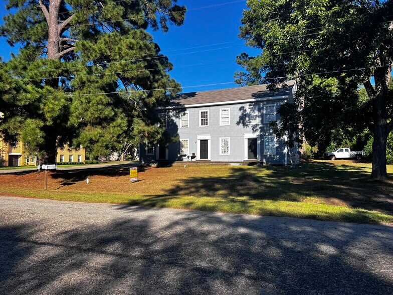 Primary Photo Of 108 N Gordon Dr, Crockett Apartments For Sale