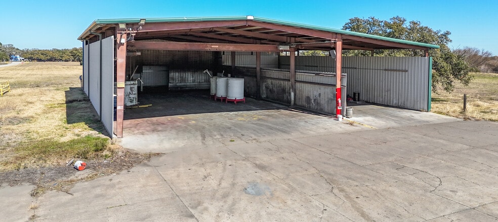 More Photos Of 3199 Old Goliad Rd, Victoria Industrial For Sale