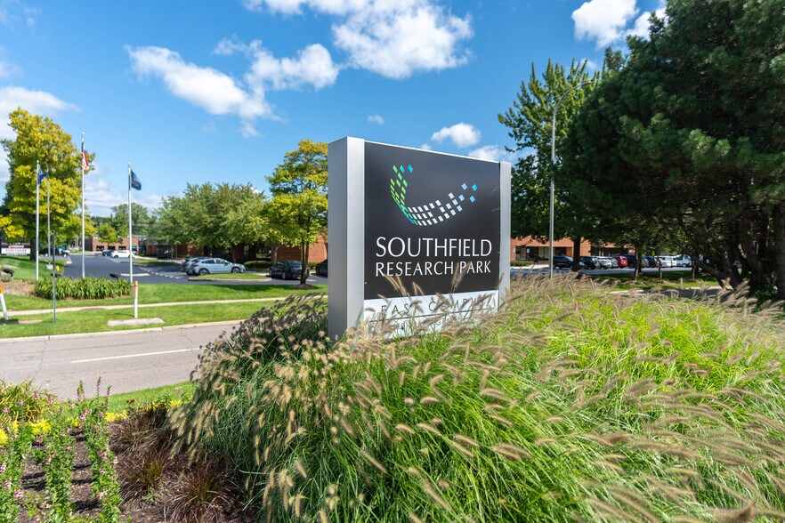 More Photos Of 21455 Melrose Ave, Southfield Unknown For Lease