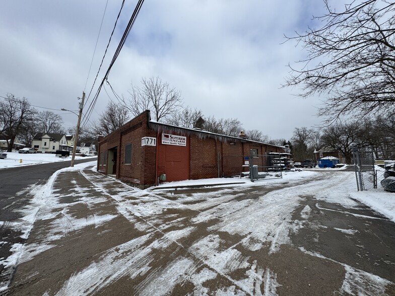 More Photos Of 771 Moon St, Akron Warehouse For Lease