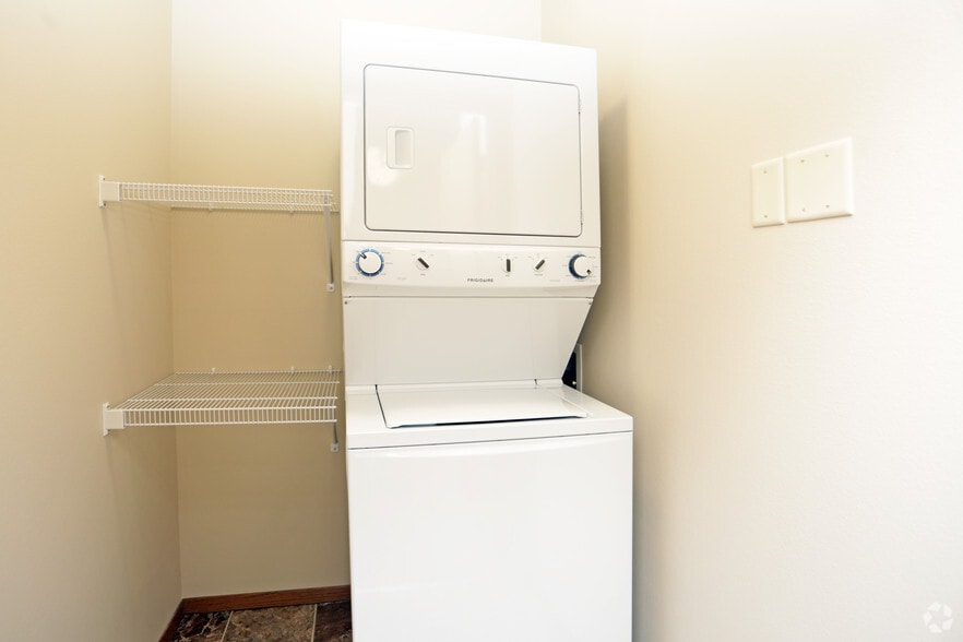 More Photos Of 1300-1302 Quiniela Dr, North Sioux City Apartments For Sale