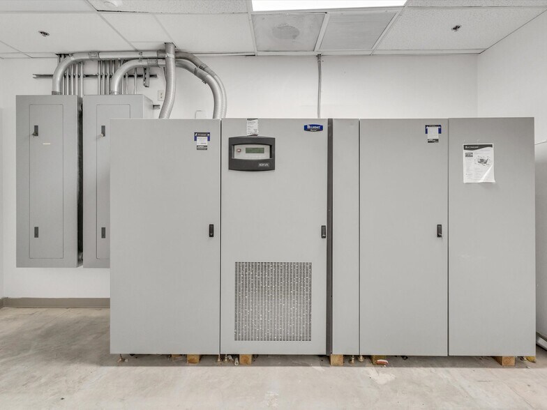 More Photos Of 3301 NW 107th Ave, Miami Research And Development For Lease