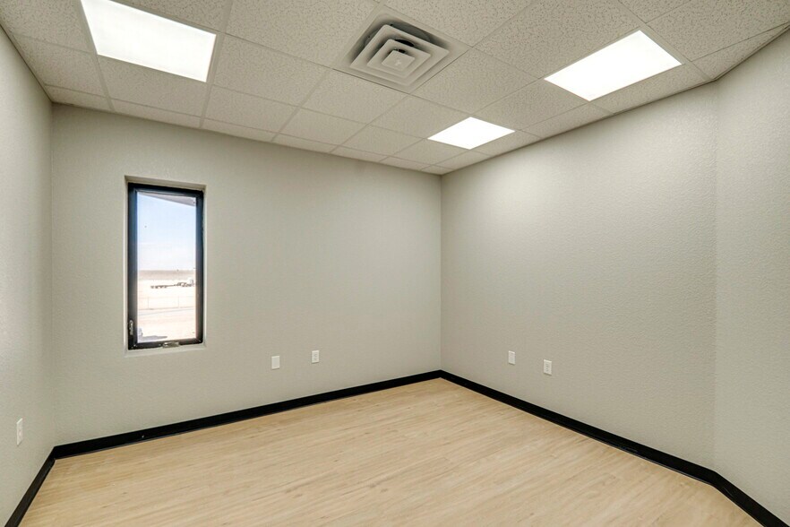 More Photos Of 16791 W Basin St, Odessa Warehouse For Sale