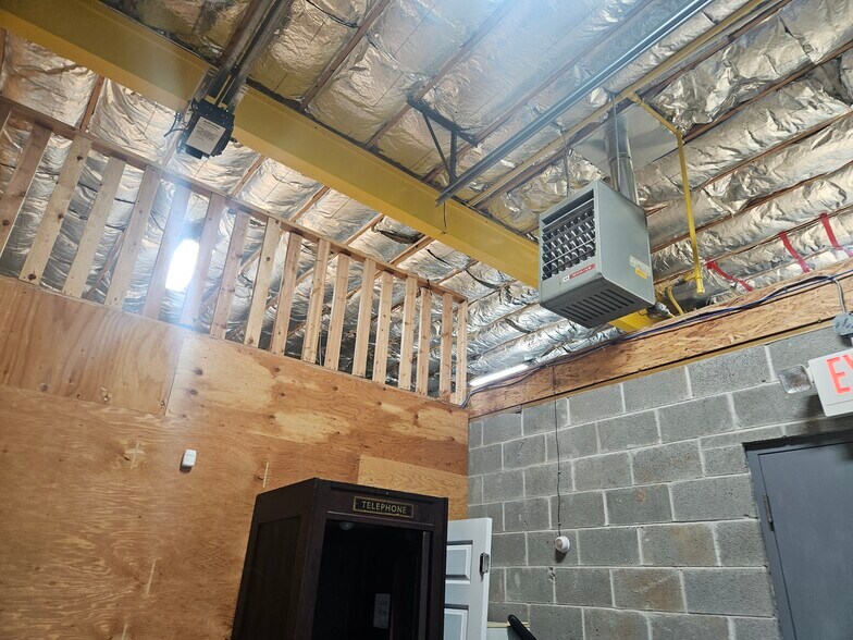 More Photos Of 105 Commerce Ave, Ewing Industrial For Sale