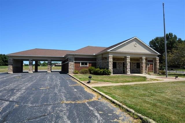 More Photos Of 7240 S US 231, Huntingburg Medical For Lease