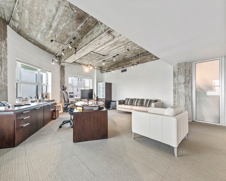 More Photos Of 605 Lincoln Rd, Miami Beach Office Residential For Sale