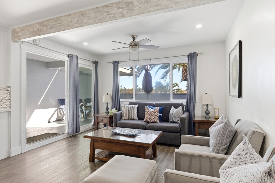 More Photos Of 1544 Chalcedony St, San Diego Apartments For Sale