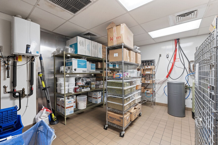 More Photos Of 205 18th St, Kalispell Fast Food For Sale