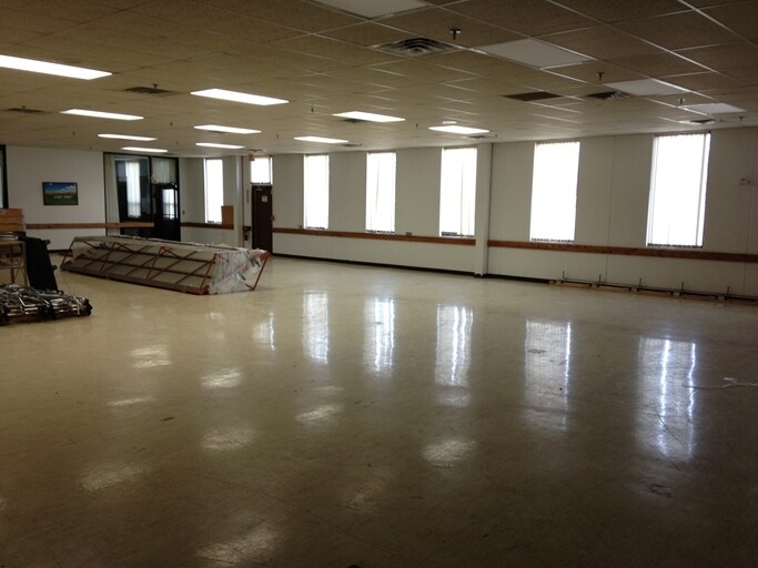 More Photos Of 38 Pond Ln, Middlebury Warehouse For Sale