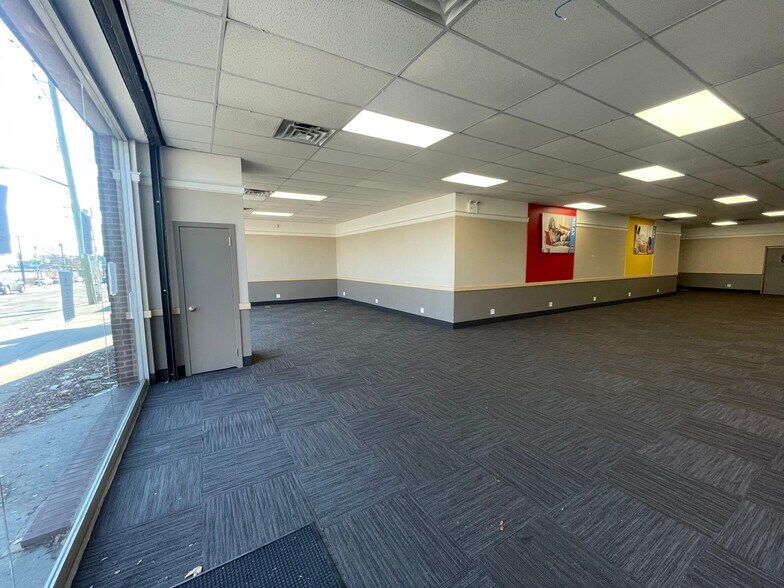 More Photos Of 230 Bay St, Staten Island Freestanding For Lease